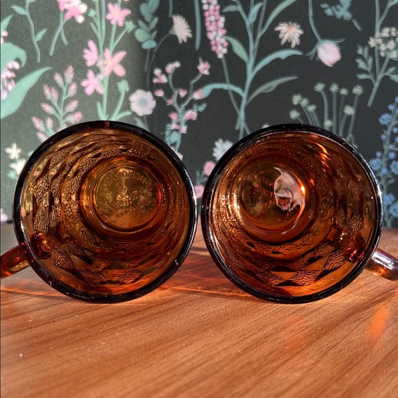 Beautiful Vintage Fire King dark Amber Kimberly mugs LOT OF 2 Anchor Hawking 8oz - Picture 4 of 15
